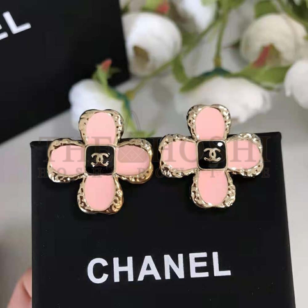 Ch**el Women Stud Earrings in Metal and Resin Master Quality