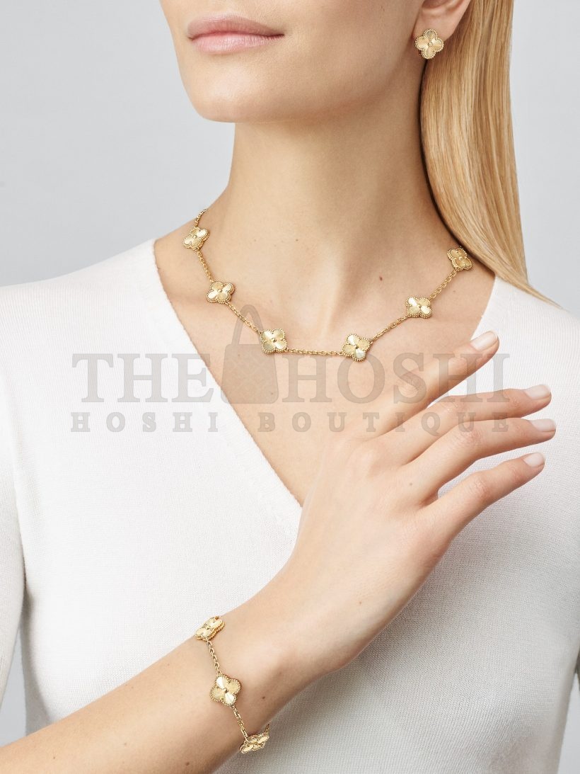 V*n Cl**f Dupe, Gold Clover Bracelet Dupe, Vintage Alhambra bracelet, 5 motifs Master Quality