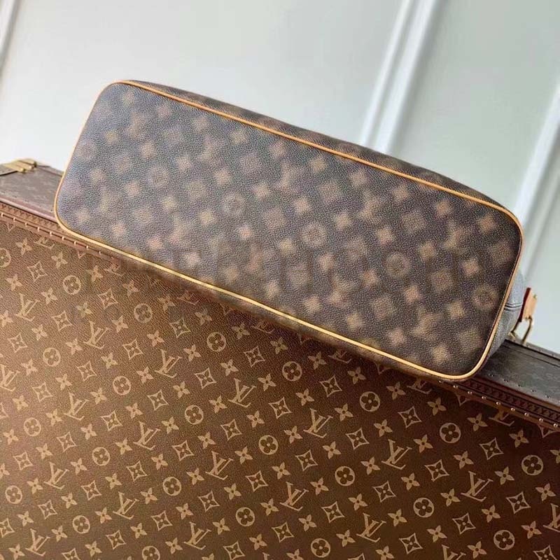 L0vis Vvtt0n LV Women Lock It Tote Blurry Monogram Coated Canvas Cowhide Leather Master Quality