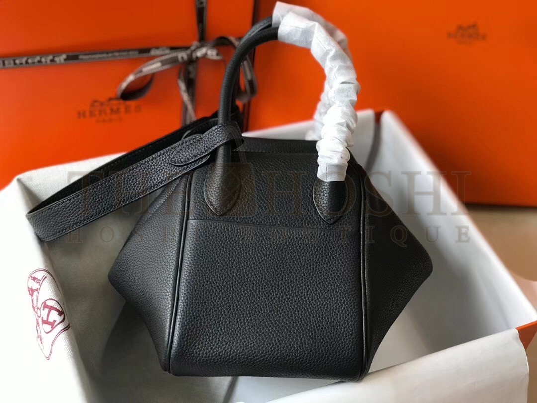 H**me5 Lindy 26cm Bag In Black Clemence With PHW Master Quality