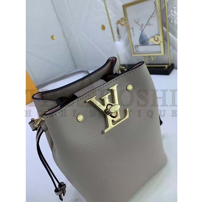 L0vis Vvtt0n LV Women Nano Lockme Bucket Bag Greige Beige Grained Calf Master Quality