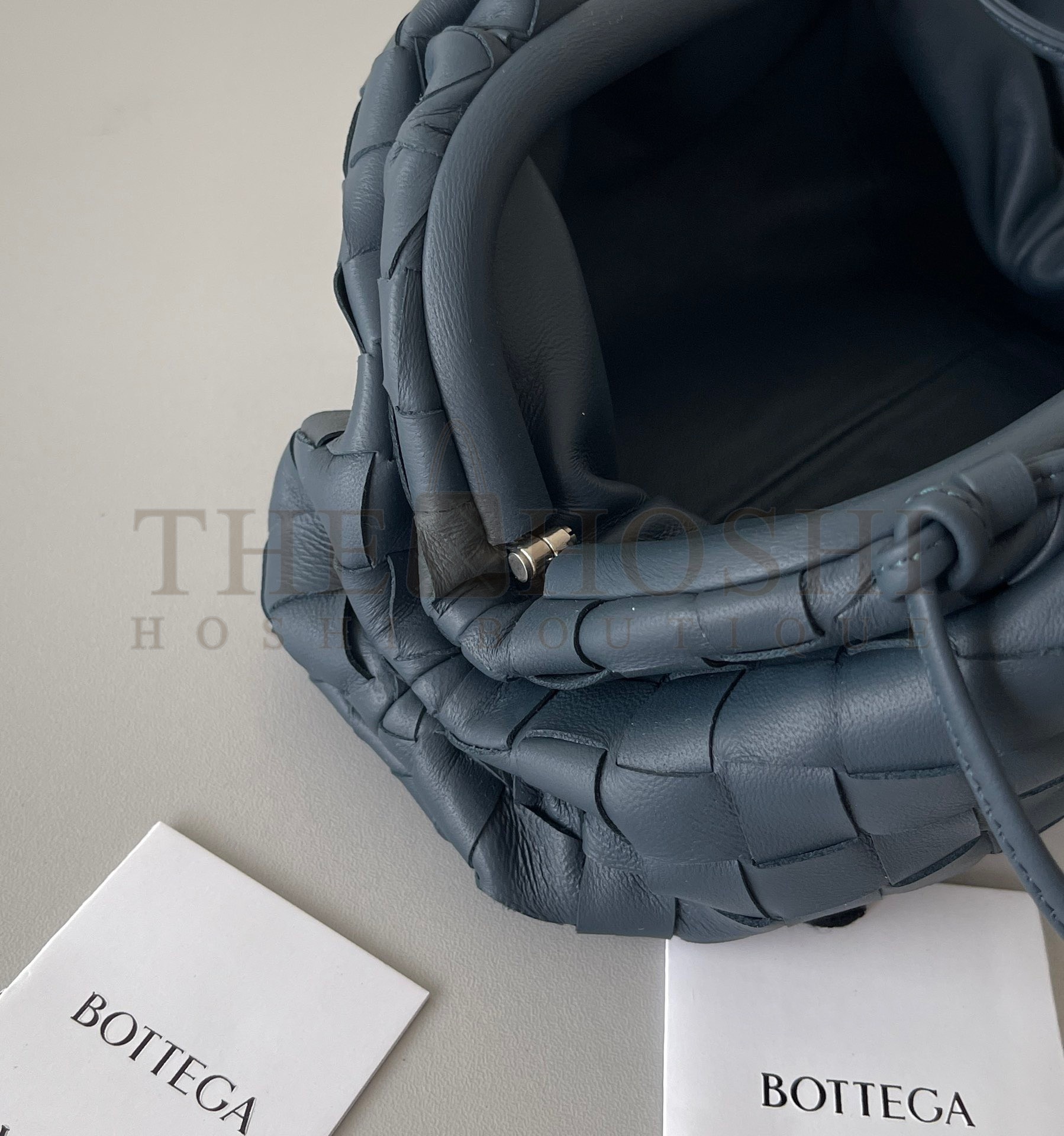 B0tt*ga Ven*ta Mini Pouch with Strap in Space Intrecciato Lambskin Master Quality