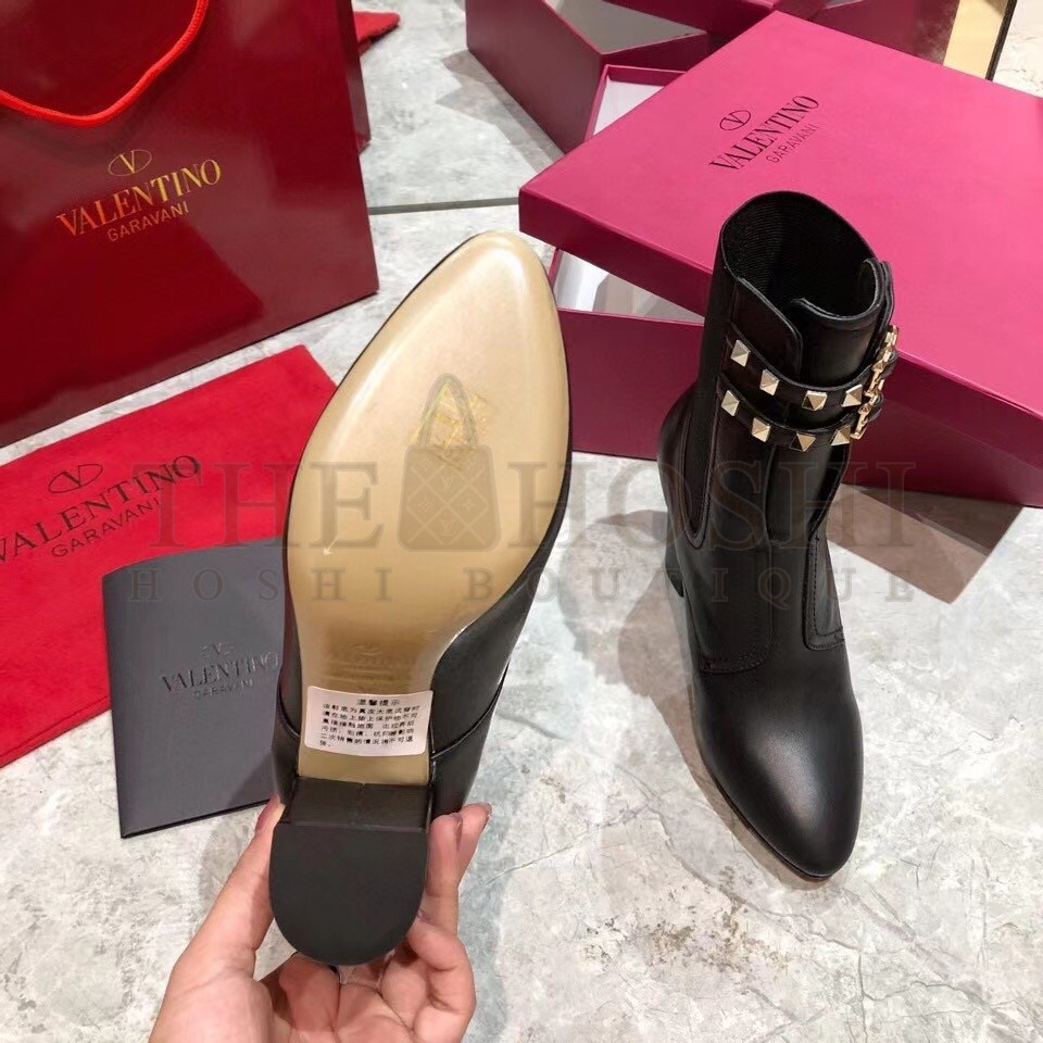 Va1e*ntin0 Rockstud Ankle Boots 70mm In Black Leather Master Quality