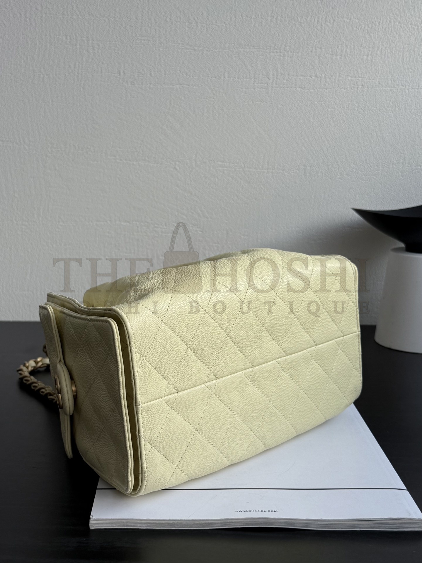 Ch**el 25C AS5293 Hobo Drawstring Bag Silver Caviar Leather with Gold Chain 30x26x14cm Master Quality