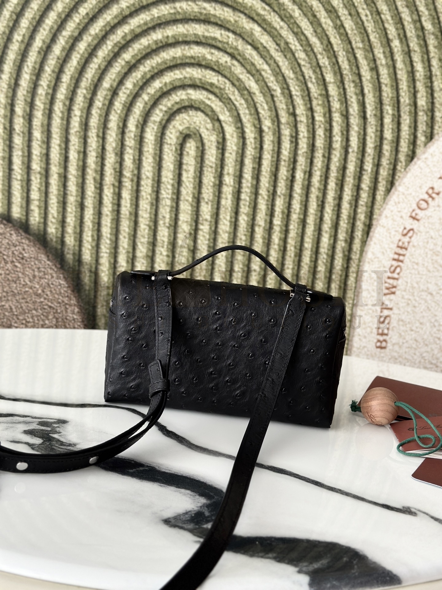 L0r0 P1ana LP L19 Extra Pocket Ostrich Leather Clutch Crossbody Bag 19x6.5x11cm Master Quality