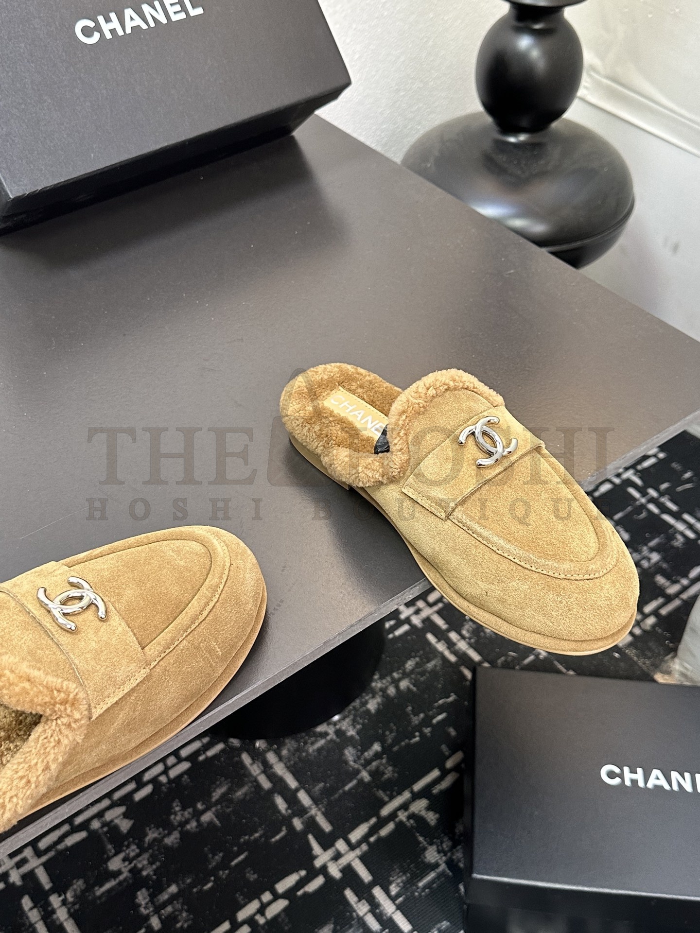 Ch**el CH 25K Fur Mule Slippers Suede Leather Shearling Lined 35-41 Master Quality