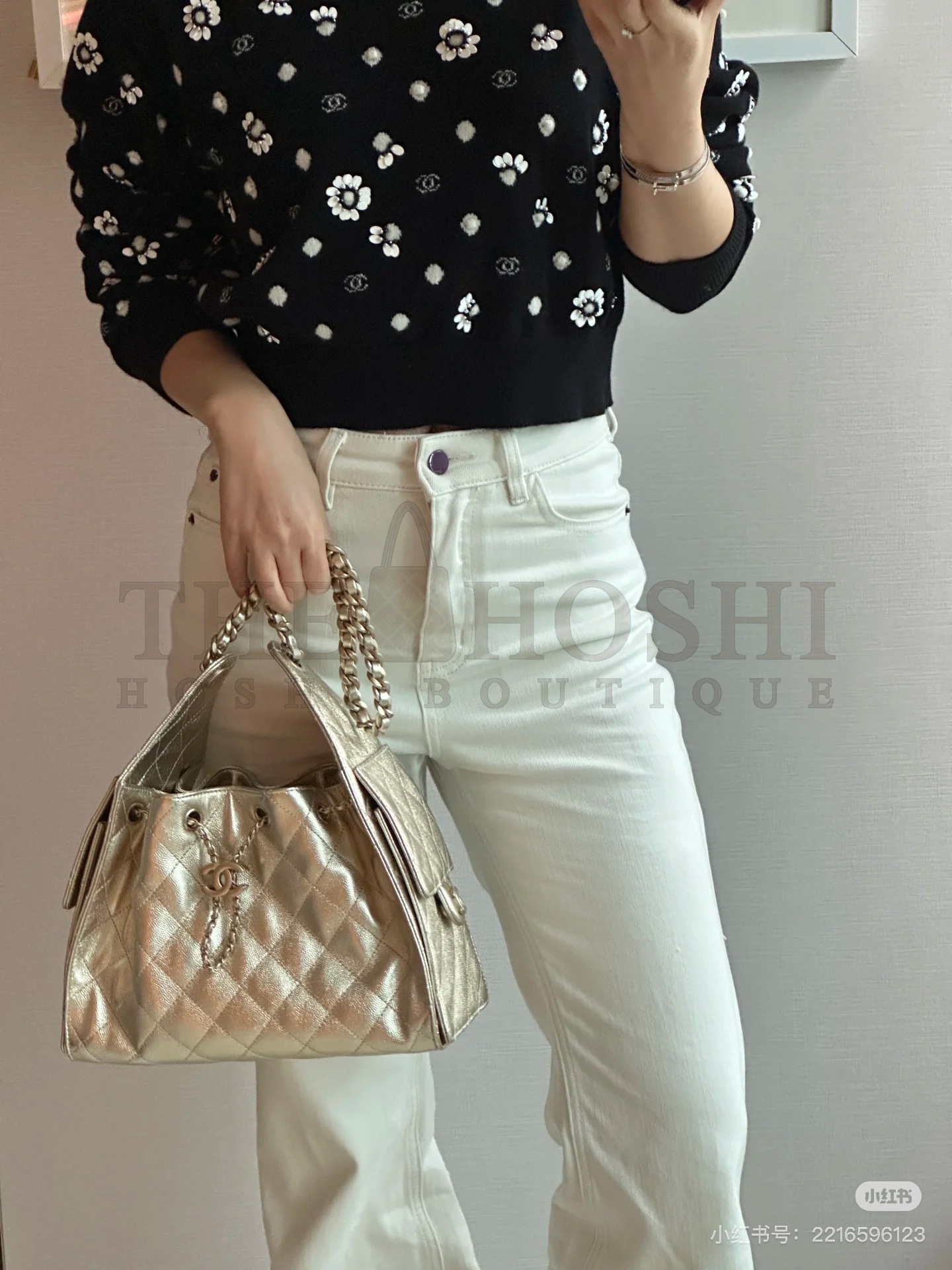 Ch**el 25C AS5293 Hobo Drawstring Bag Gold Caviar Leather with Gold Chain 30x26x14cm Master Quality