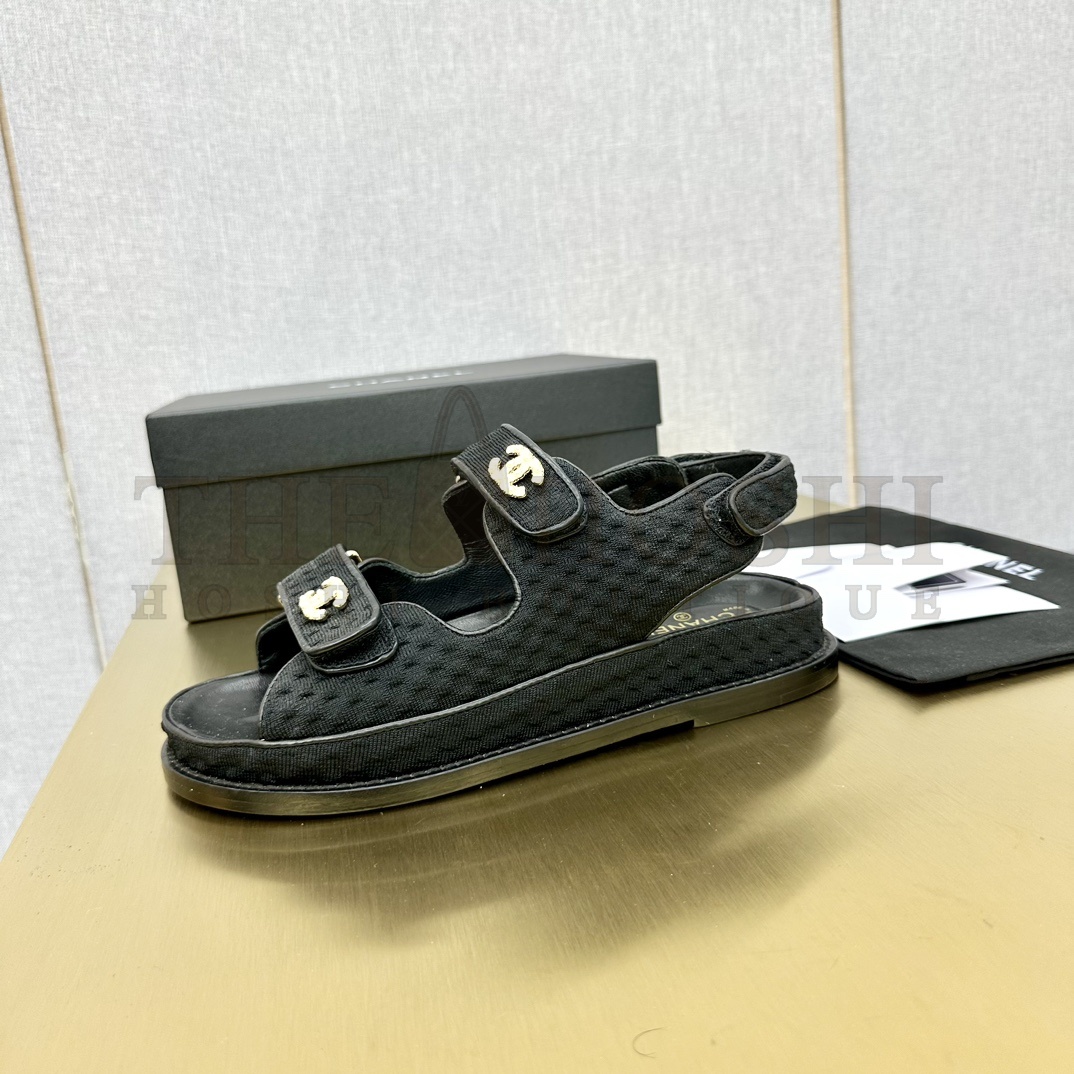 Ch**el CC Logo Quilted Leather Dad Sandals 2022 Summer Collection Black Gold Hardware Master Quality