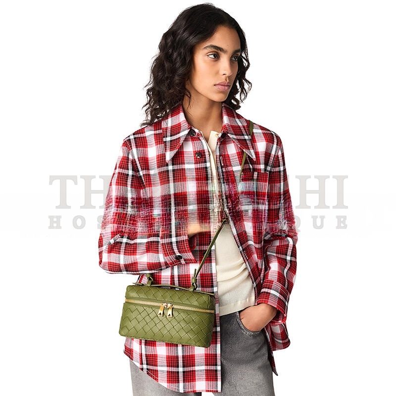 B0tt*ga Ven*ta BANG BANG INTRECCIATO LEATHER VANITY CASE 789109V3IV12488 (22*12.5*5cm) Master Quality