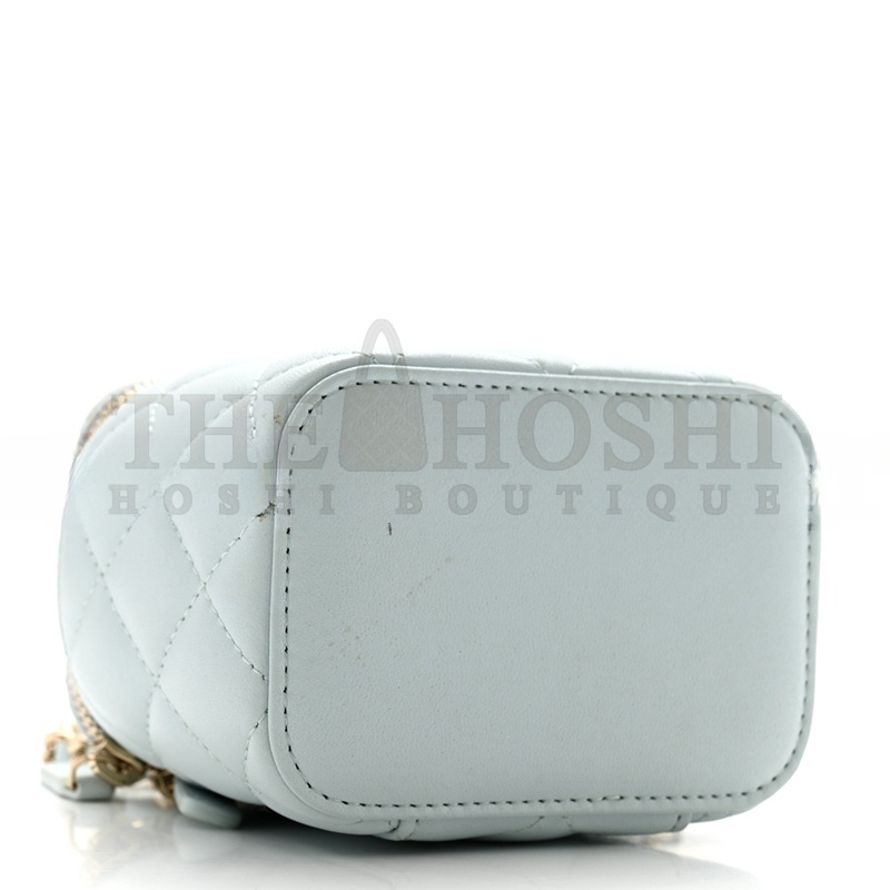 Ch**el LAMBSKIN QUILTED TOP HANDLE MINI VANITY CASE WITH CHAIN LIGHT BLUE 1671368 (10*9*7cm) Master Quality
