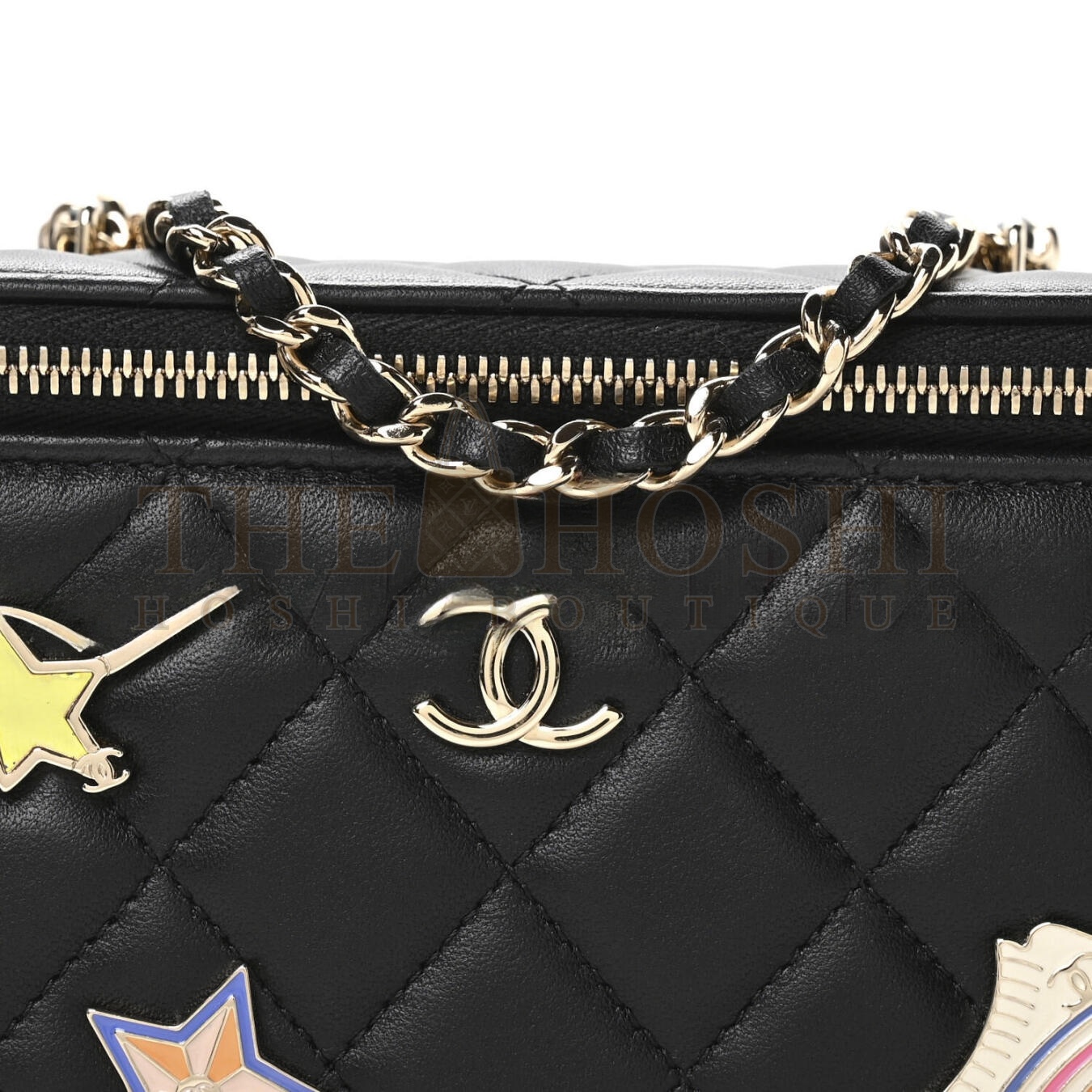 Ch**el LAMBSKIN QUILTED ROLLER SKATE SMALL VANITY CASE WITH CHAIN AP1341 (16*9.5*7.5cm) Master Quality