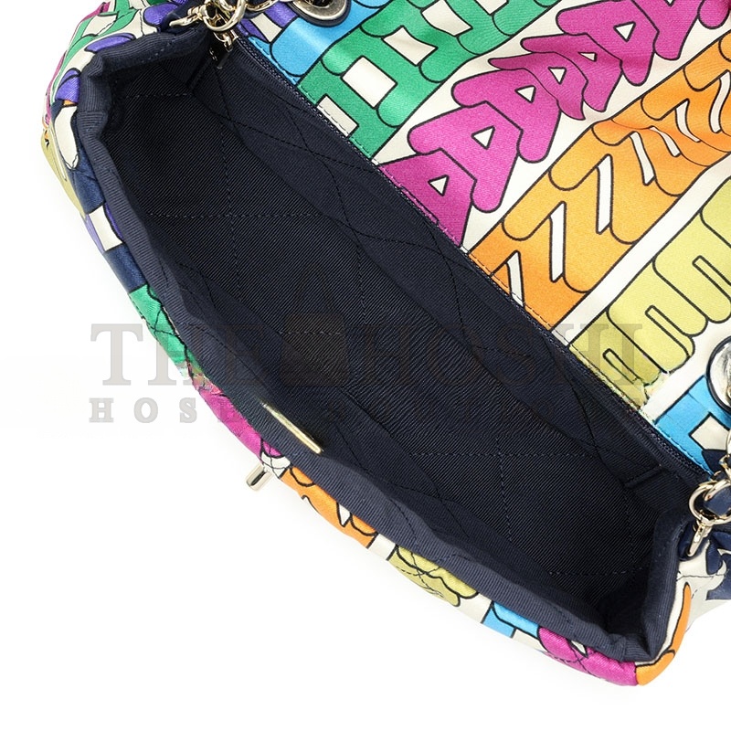 Ch**el RAINBOW QUILTED NYLON MEDIUM LOGO FLAP GOLD HARDWARE AS2897 (24.5*15*5cm) Master Quality