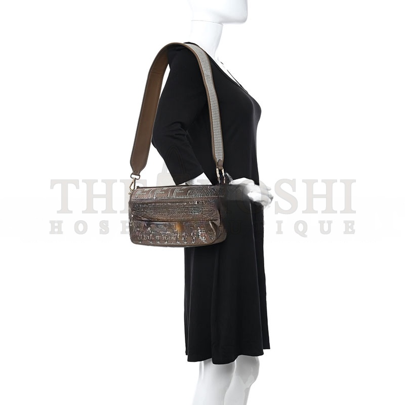 F**di FF EMBROIDERED BAGUETTE BEIGE MORO (27*15*6cm) Master Quality