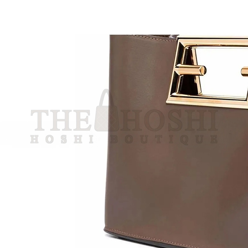 F**di VITELLO KING SMALL F**di WAY TOTE MAYA 8BS054AAIWF13QG (19*18*10cm) Master Quality