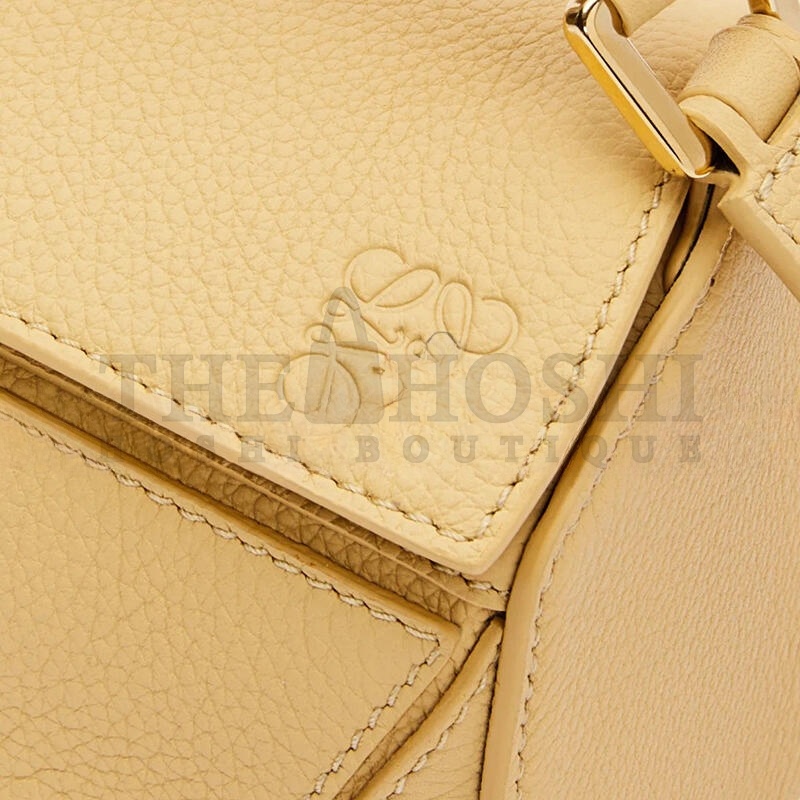 L0ew* MINI PUZZLE BAG IN SOFT GRAINED CALFSKIN 061838-3 (18*12.5*8cm) Master Quality
