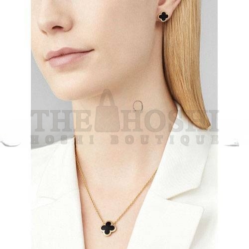 V*n Cl**f ARPELS PURE ALHAMBRA PENDANT - YELLOW GOLD, ONYX  VCARB13900 Master Quality